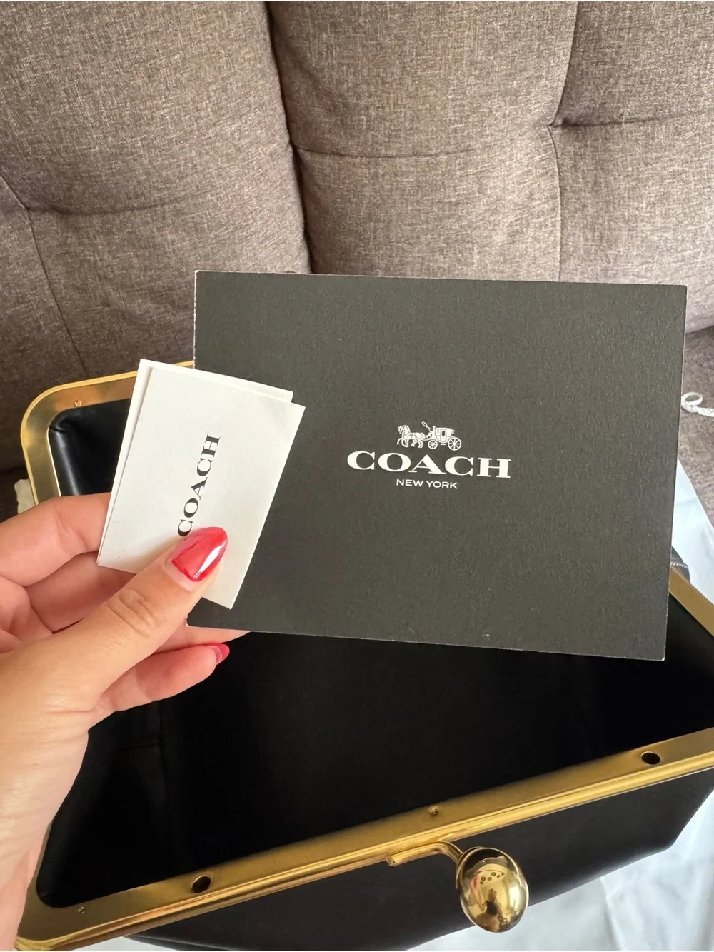 COACH OVERSIZED Kisslock Bag